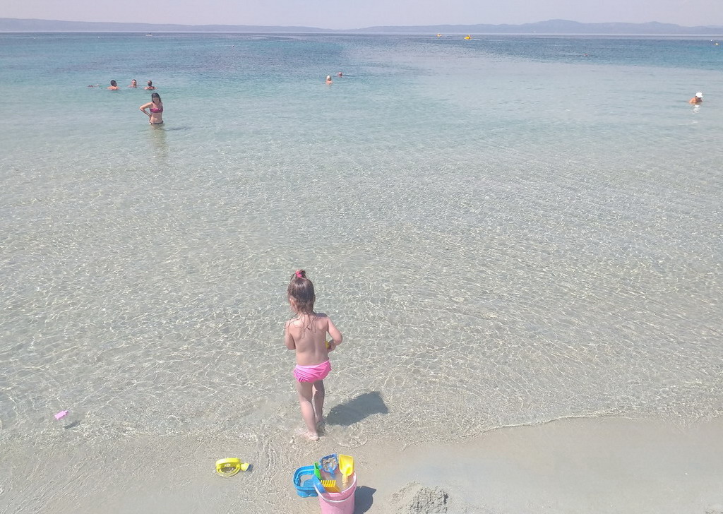  Alikes ostrvo Amuljani 